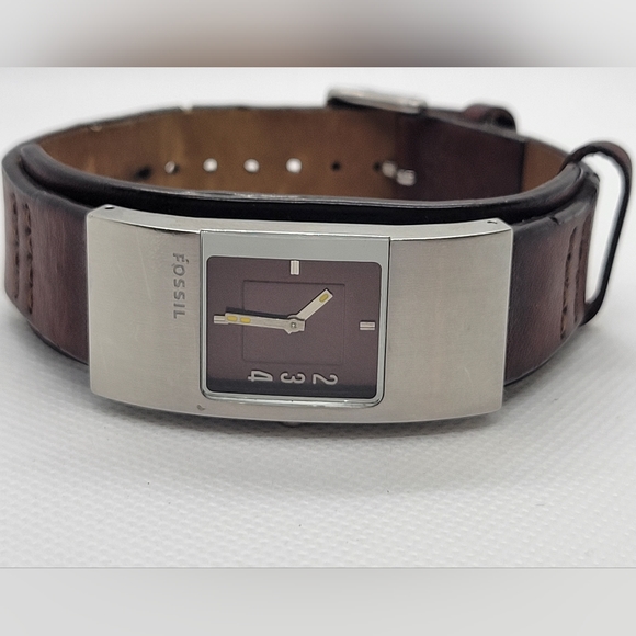 FOSSIL Watch - Picture 9 of 12